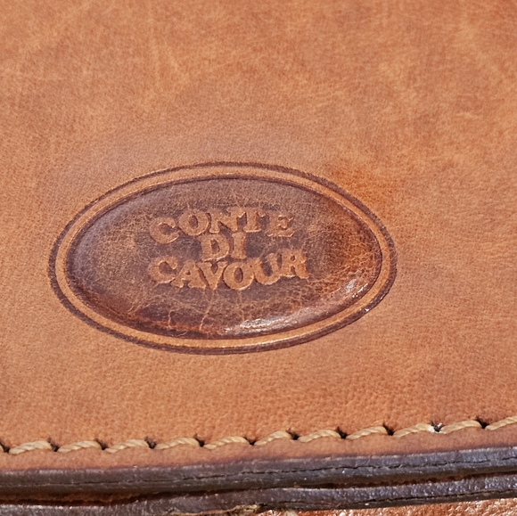 Conte Di Cavour (Italian Vegetable- Tanned Leather) Crossbody Bag - Picture 14 of 15